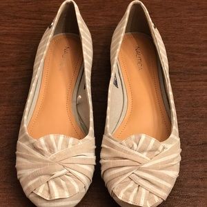 New Nautica Bayard Beige stripped twist knot shoes